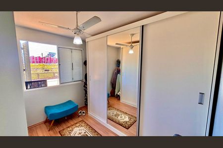 Quarto de casa de condomínio à venda com 3 quartos, 108m² em Humaitá, Porto Alegre