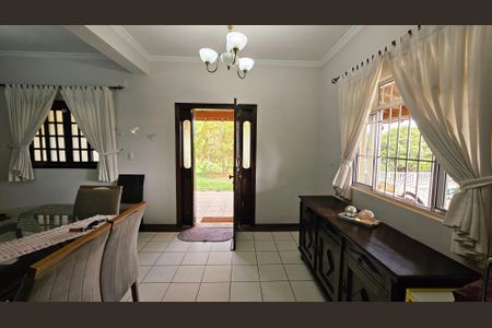 Casa para alugar com 4 quartos, 647m² em Medeiros, Jundiaí