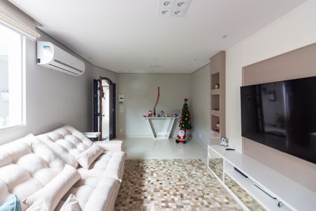 Sala de casa à venda com 4 quartos, 154m² em Jardim das Flores, Osasco