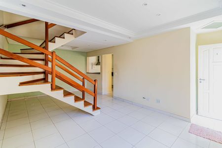 Sala de casa de condomínio à venda com 3 quartos, 131m² em Vila Polopoli, São Paulo