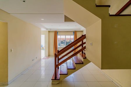 Sala de casa de condomínio à venda com 3 quartos, 131m² em Vila Polopoli, São Paulo