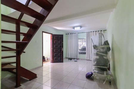 Sala de casa para alugar com 3 quartos, 200m² em Vila Butantã, São Paulo