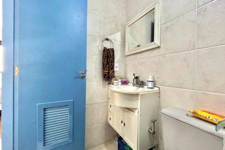 Banheiro de kitnet/studio para alugar com 1 quarto, 36m² em Vila Guarani, São Paulo