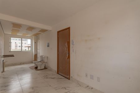 Sala de apartamento à venda com 2 quartos, 60m² em Serrano, Belo Horizonte