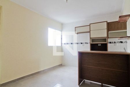 Sala de apartamento para alugar com 2 quartos, 65m² em Vila Mangalot, São Paulo