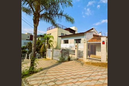 Casa para alugar com 408m², 4 quartos e 2 vagas