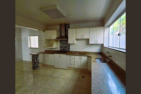 Casa para alugar com 408m², 4 quartos e 2 vagas