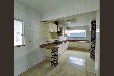 Casa para alugar com 4 quartos, 408m² em Buritis, Belo Horizonte