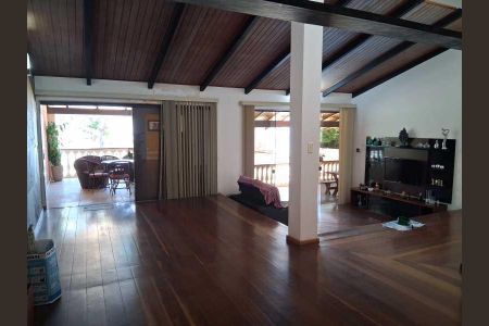 Casa à venda com 4 quartos, 339m² em Jardim Guanabara, Rio de Janeiro