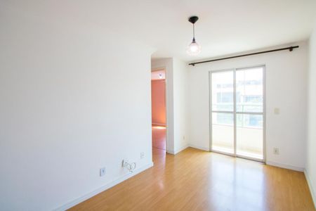 Sala de apartamento para alugar com 2 quartos, 45m² em Parque Sao Vicente, Santo André