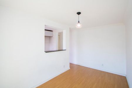 Sala de apartamento para alugar com 2 quartos, 45m² em Parque Sao Vicente, Santo André