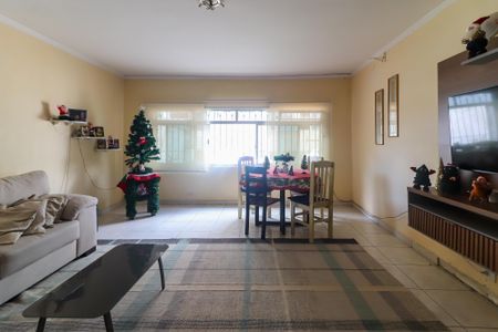 Sala de casa à venda com 4 quartos, 250m² em Ferreira, São Paulo