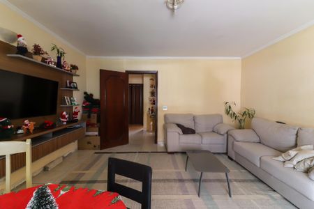 Sala de casa à venda com 4 quartos, 250m² em Ferreira, São Paulo