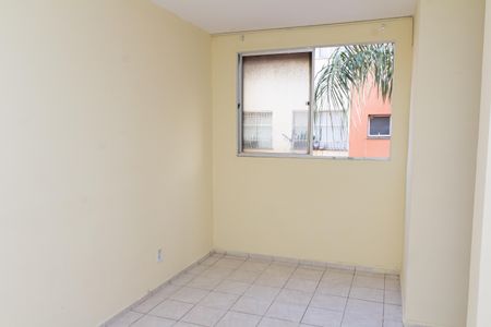 Sala de apartamento para alugar com 2 quartos, 48m² em Paciência, Rio de Janeiro