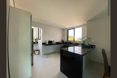 Apartamento para alugar com 4 quartos, 135m² em Liberdade, Belo Horizonte