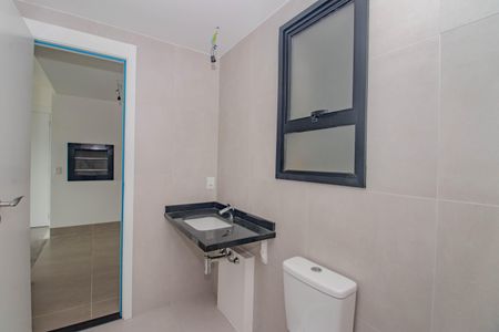 Banheiro de apartamento à venda com 1 quarto, 53m² em Auxiliadora, Porto Alegre