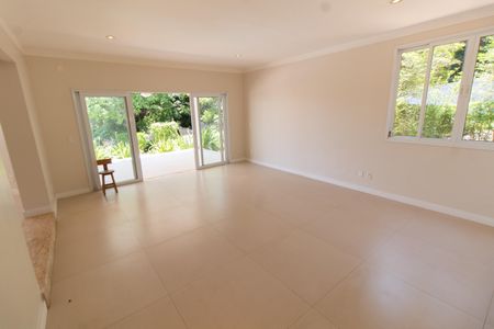 SALA DE TV de casa de condomínio à venda com 4 quartos, 590m² em Jardim Arua, Campinas