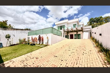 Casa à venda com 4 quartos, 400m² em Flamboyant, Lagoa Santa