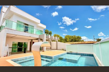 Casa à venda com 4 quartos, 400m² em Flamboyant, Lagoa Santa