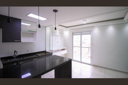 Sala/Cozinha de apartamento para alugar com 1 quarto, 37m² em Vila Alpina, São Paulo