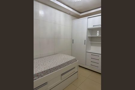 Quarto de apartamento para alugar com 2 quartos, 50m² em Jacutinga, Mesquita