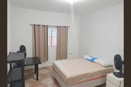 Quarto de casa para alugar com 2 quartos, 68m² em Jacutinga, Mesquita