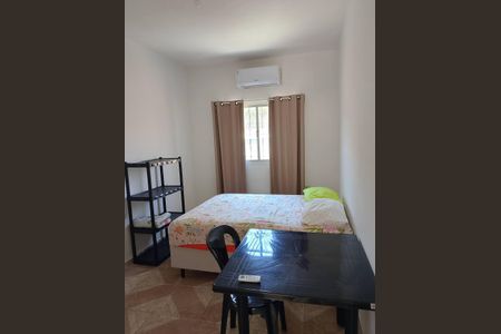 Quarto de casa para alugar com 2 quartos, 68m² em Jacutinga, Mesquita