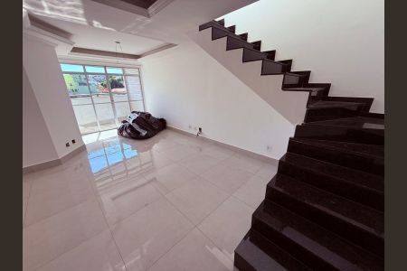 Apartamento para alugar com 3 quartos, 200m² em Bairro da Glória, Contagem