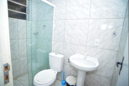 Banheiro de kitnet/studio para alugar com 1 quarto, 33m² em São Lucas, Viamão