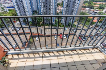 Varanda da sala de apartamento à venda com 2 quartos, 56m² em Taboão, Diadema
