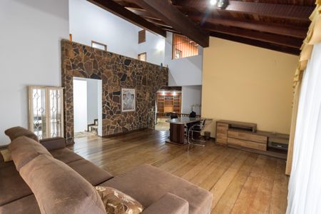 Sala de casa para alugar com 3 quartos, 278m² em Vila Assunção, Porto Alegre