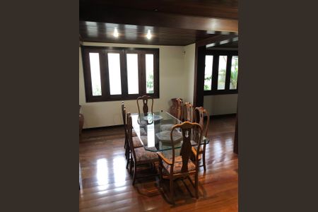 Casa à venda com 4 quartos, 563m² em Mangabeiras, Belo Horizonte