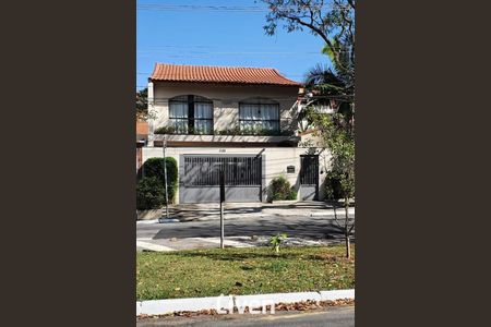 Casa à venda com 3 quartos, 319m² em Sumarezinho, São Paulo
