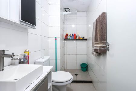 Banheiro de kitnet/studio à venda com 1 quarto, 24m² em Sacoma, São Paulo