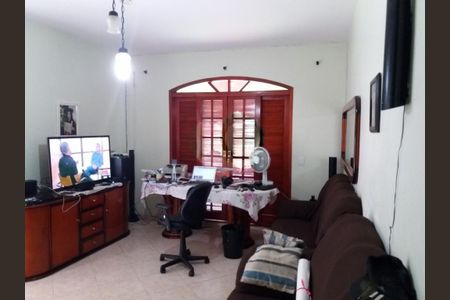 Casa à venda com 3 quartos, 138m² em Jardim Maria Duarte, São Paulo