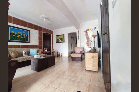 Casa à venda com 4 quartos, 250m² em Jardim Itapemirim, São Paulo