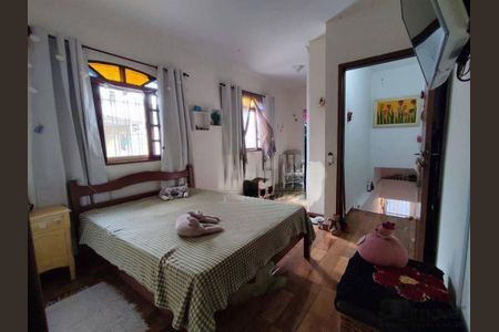 Casa à venda com 4 quartos, 250m² em Jardim Itapemirim, São Paulo