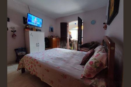 Casa à venda com 4 quartos, 250m² em Jardim Itapemirim, São Paulo