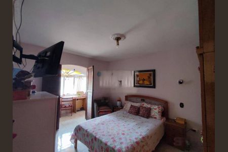 Casa à venda com 4 quartos, 250m² em Jardim Itapemirim, São Paulo