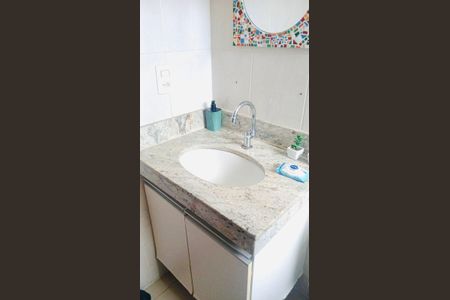 Banheiro de apartamento para alugar com 3 quartos, 110m² em Paquetá, Belo Horizonte