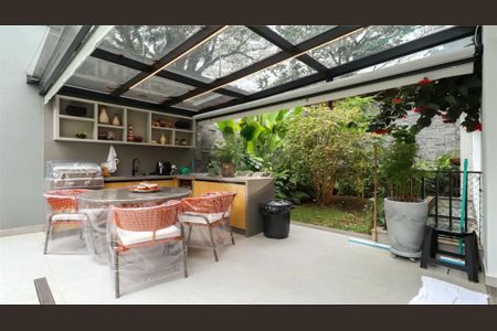 Casa de Condomínio à venda com 3 quartos, 668m² em Jardim Petropolis, São Paulo