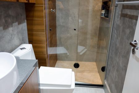 Banheiro de kitnet/studio à venda com 1 quarto, 26m² em Bonfim, Osasco