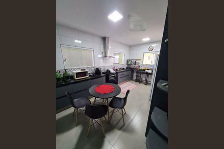 Casa à venda com 4 quartos, 185m² em Jacarepaguá, Rio de Janeiro