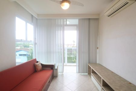 Sala de apartamento para alugar com 2 quartos, 73m² em Jardim Virginia, Guarujá
