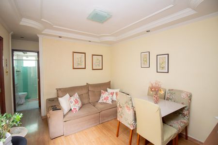 Sala de apartamento à venda com 2 quartos, 44m² em Chácaras Califórnia, Contagem