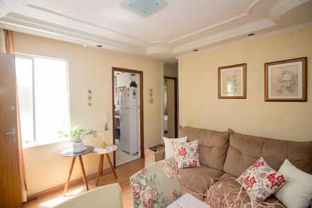 Sala de apartamento à venda com 2 quartos, 44m² em Chácaras Califórnia, Contagem