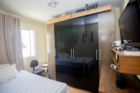 Quarto 1 de apartamento à venda com 2 quartos, 44m² em Chácaras Califórnia, Contagem