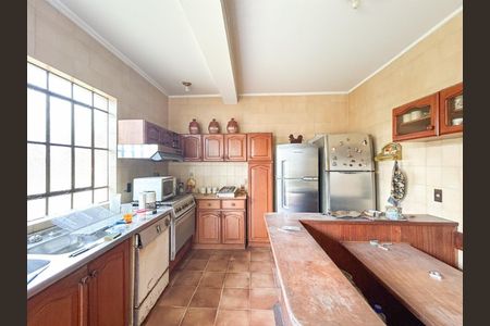Cozinha de casa para alugar com 3 quartos, 300m² em Jardim Lindóia, Porto Alegre