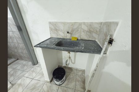 Cozinha de kitnet/studio para alugar com 1 quarto, 35m² em Penha Circular, Rio de Janeiro