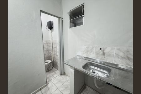 Cozinha de kitnet/studio para alugar com 1 quarto, 35m² em Penha Circular, Rio de Janeiro